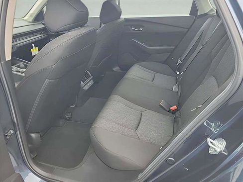 Used 2025 Honda Accord SE image 18