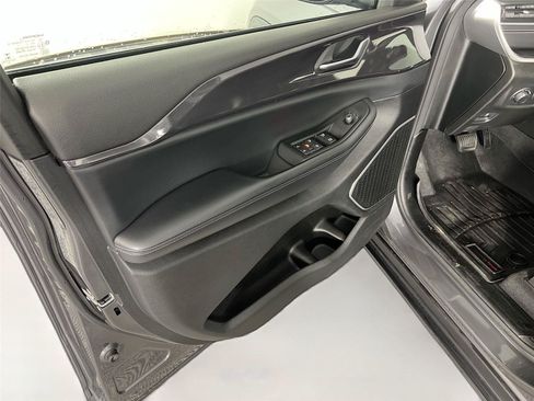 Used 2021 Jeep Grand Cherokee L Laredo AWD/4WD image 19