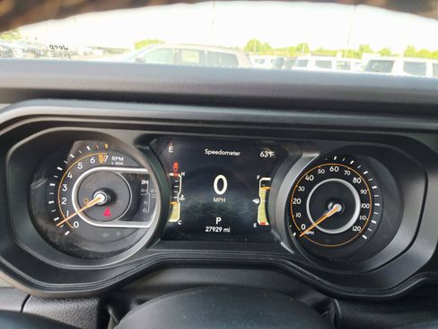 Used 2024 Jeep Gladiator Mojave AWD/4WD image 28