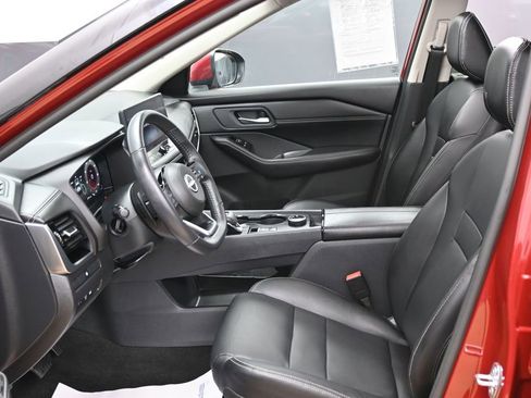 Used 2024 Nissan Rogue SL w/ SL Premium Package image 21