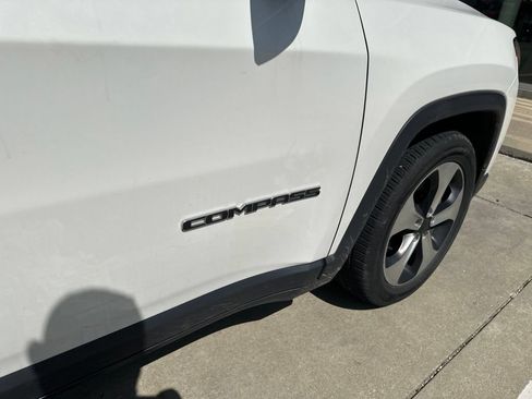 Used 2017 Jeep Compass Latitude w/ Popular Equipment Group FWD image 6