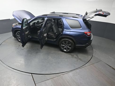 Used 2023 Honda Pilot Sport image 46