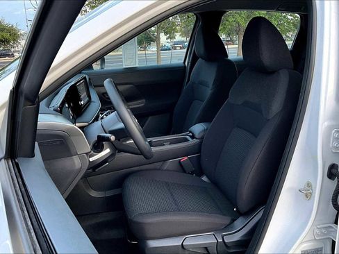 New 2025 Nissan Kicks S image 15