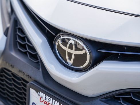 Certified 2023 Toyota Camry SE w/ Convenience Package image 6