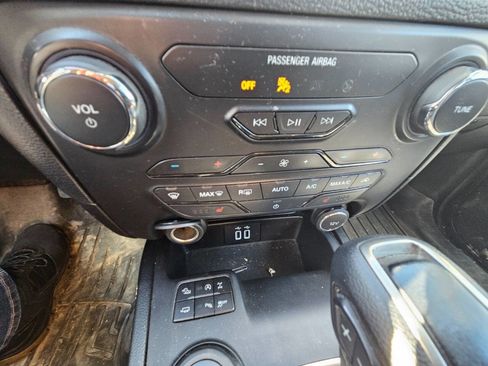 Used 2019 Ford Ranger XLT w/ Equipment Group 302A Luxury AWD/4WD image 25