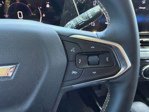 Used 2024 Chevrolet Trax LT w/ Driver Confidence Package FWD image 14