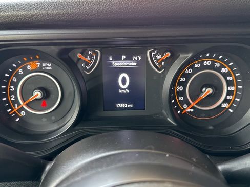 Used 2024 Jeep Wrangler Unlimited Sport AWD/4WD image 9
