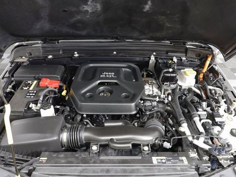 Used 2023 Jeep Wrangler Unlimited Sahara w/ Dual Top Group image 27