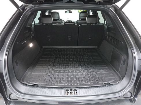 Used 2020 Lincoln Nautilus Reserve w/ Equipment Group 201A image 28