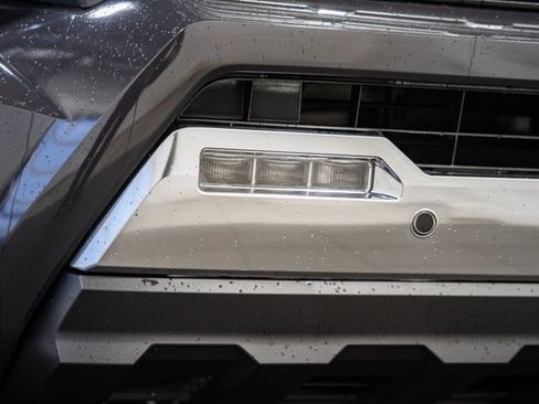 Used 2024 Toyota Tacoma Limited w/ Limited Package (LT) image 11