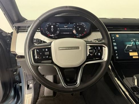 Used 2025 Land Rover Range Rover Sport SE AWD/4WD image 17
