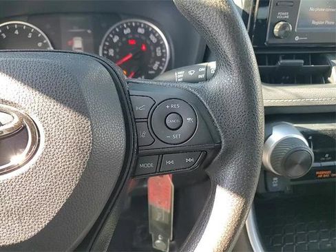 Certified 2021 Toyota RAV4 LE image 14