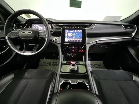 Used 2024 Jeep Grand Cherokee L Laredo AWD/4WD image 17