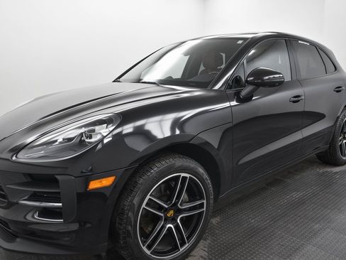 Used 2021 Porsche Macan S image 3
