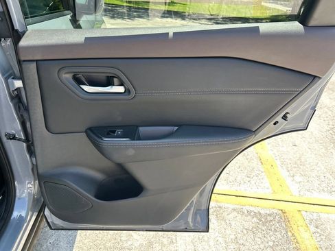 Certified 2023 Nissan Rogue SL FWD image 47