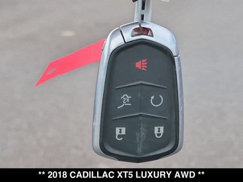 Used 2018 Cadillac XT5 Luxury w/ Driver Awareness Package AWD/4WD image 28