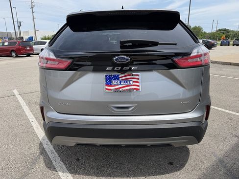 Used 2023 Ford Edge SEL w/ Convenience Package AWD/4WD image 4