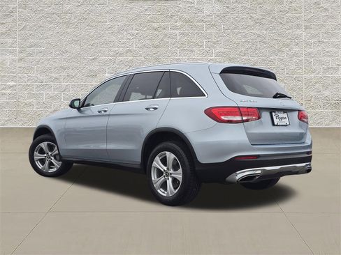 Used 2018 Mercedes-Benz GLC 300 4MATIC image 5