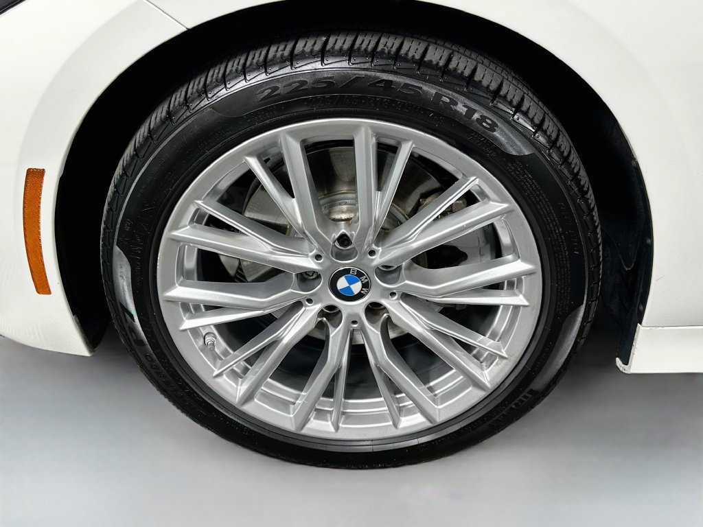 Used 2023 BMW 330i Sedan w/ Driving Assistance Package RWD image 32