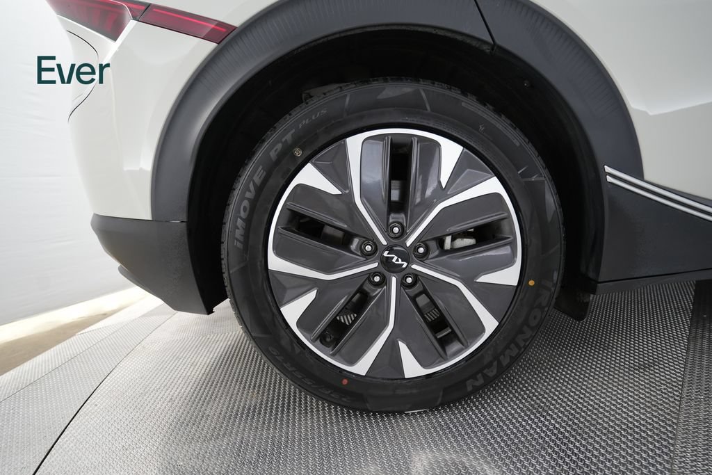 Used 2024 Kia EV6 Light AWD/4WD image 21