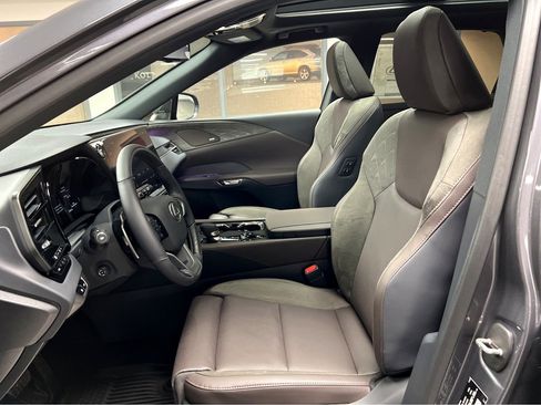 New 2026 Lexus RX 450h AWD image 9