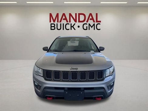 Used 2020 Jeep Compass Trailhawk AWD/4WD image 2