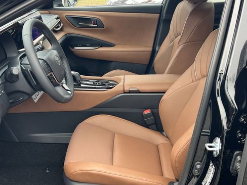 New 2025 Toyota Crown Signia image 7