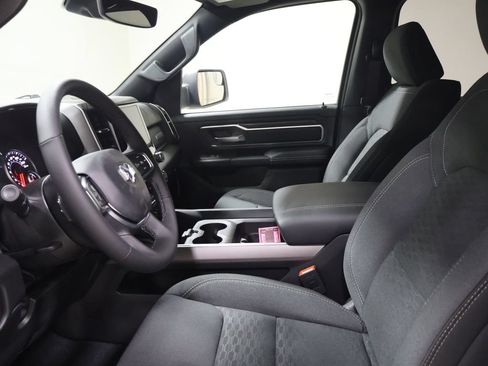 New 2026 RAM 1500 4x4 Crew Cab image 8