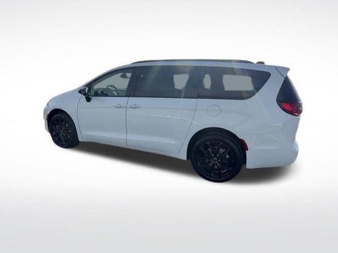 New 2026 Chrysler Pacifica Limited w/ S Appearance Package AWD/4WD image 37