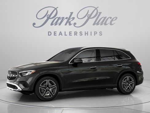 Used 2026 Mercedes-Benz GLC 300 image 3