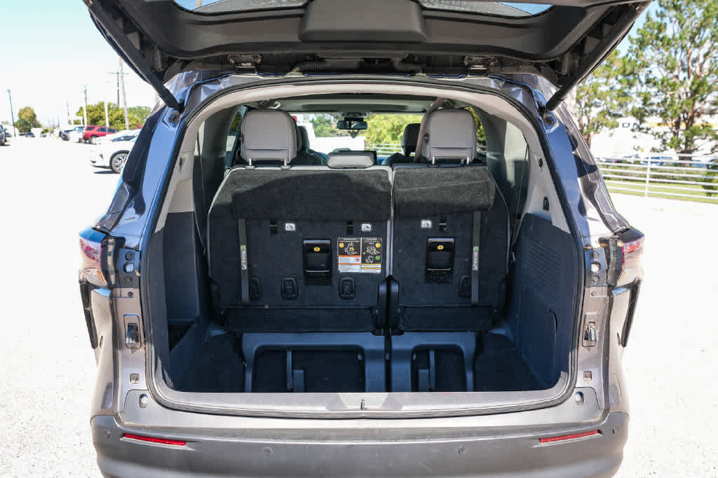 Certified 2024 Toyota Sienna XLE w/ XLE Plus Package AWD/4WD image 27