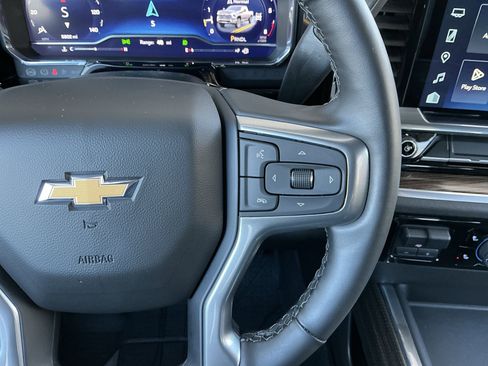 Used 2025 Chevrolet Silverado 3500 LT w/ Convenience Package image 13