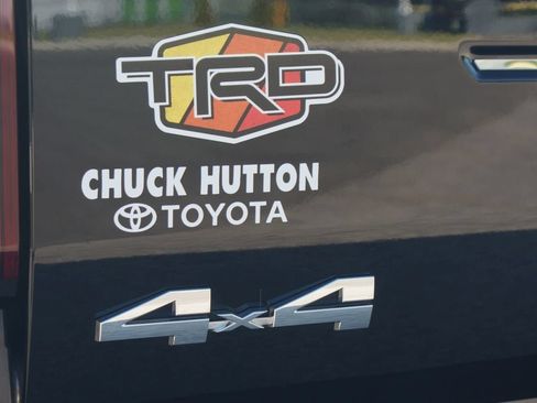 Used 2025 Toyota Tacoma SR w/ SR Upgrade Package AWD/4WD image 17