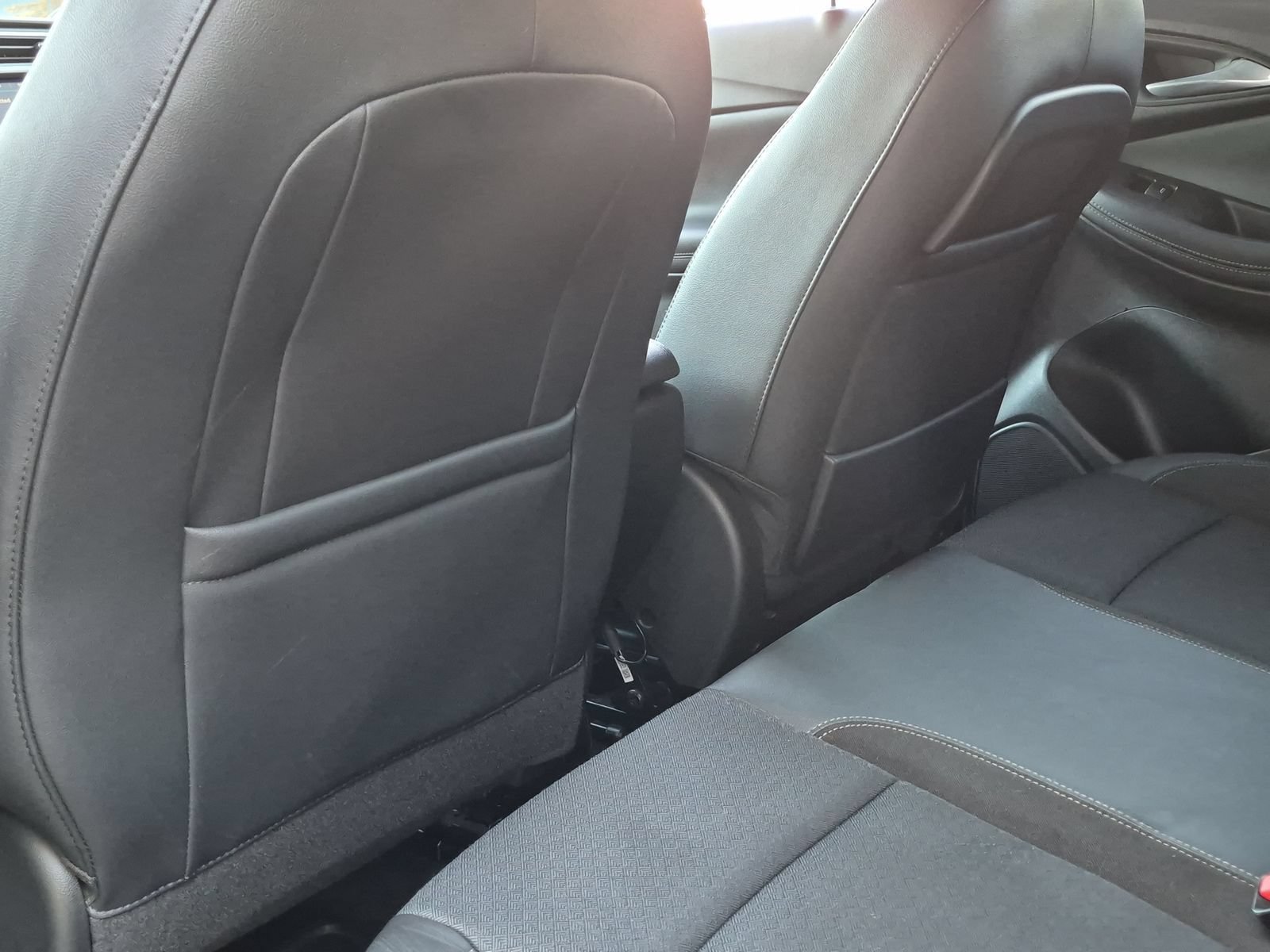 Used 2021 Buick Encore GX Select FWD image 19