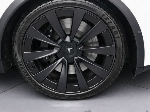 Used 2023 Tesla Model X AWD/4WD image 33