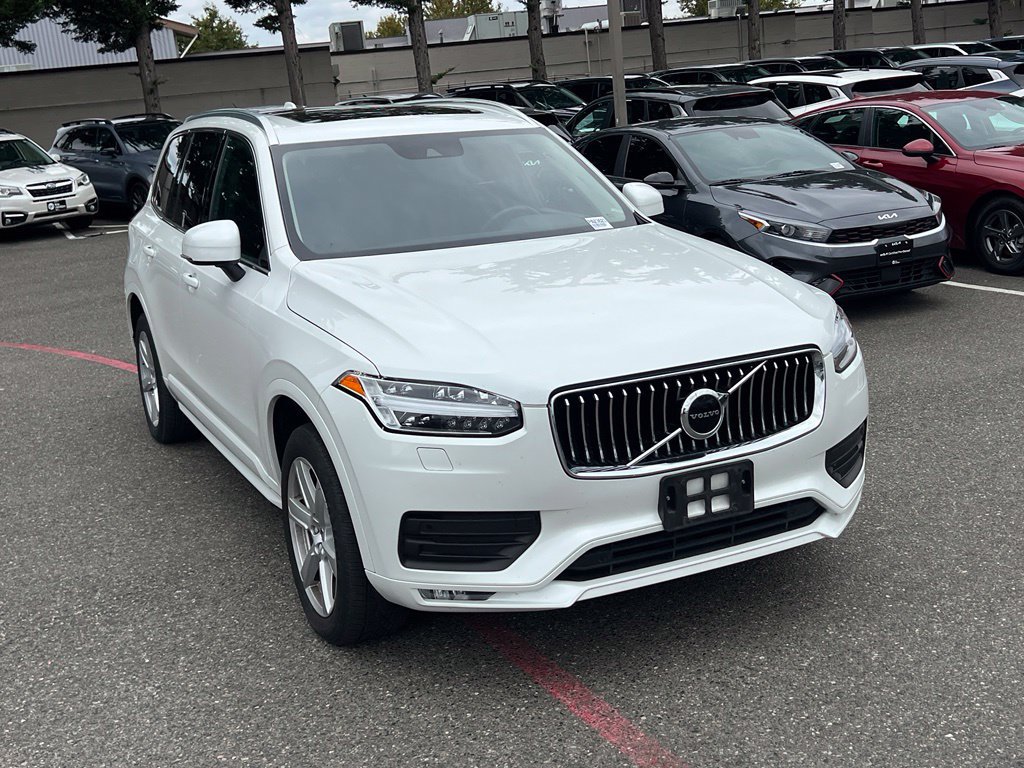 Used 2022 Volvo XC90 T5 Momentum AWD/4WD image 3