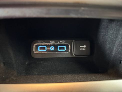 Used 2019 Jeep Grand Cherokee Altitude AWD/4WD image 18
