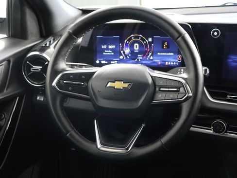 Used 2025 Chevrolet Equinox LT image 10