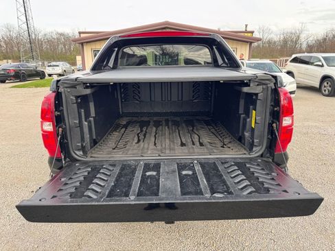 Used 2013 Chevrolet Avalanche LT AWD/4WD image 20