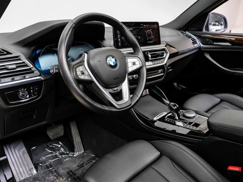 Used 2024 BMW X4 xDrive30i w/ Parking Assistance Package image 3
