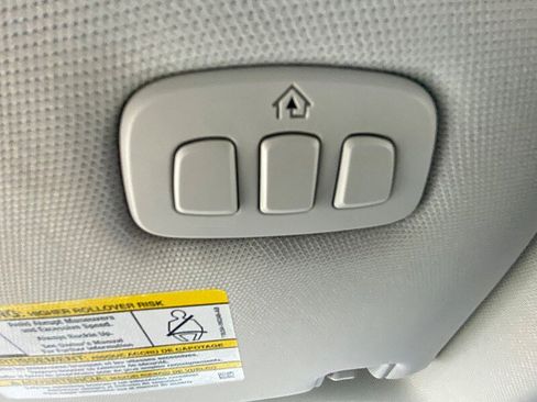 Used 2025 Ford Expedition Active AWD/4WD image 65
