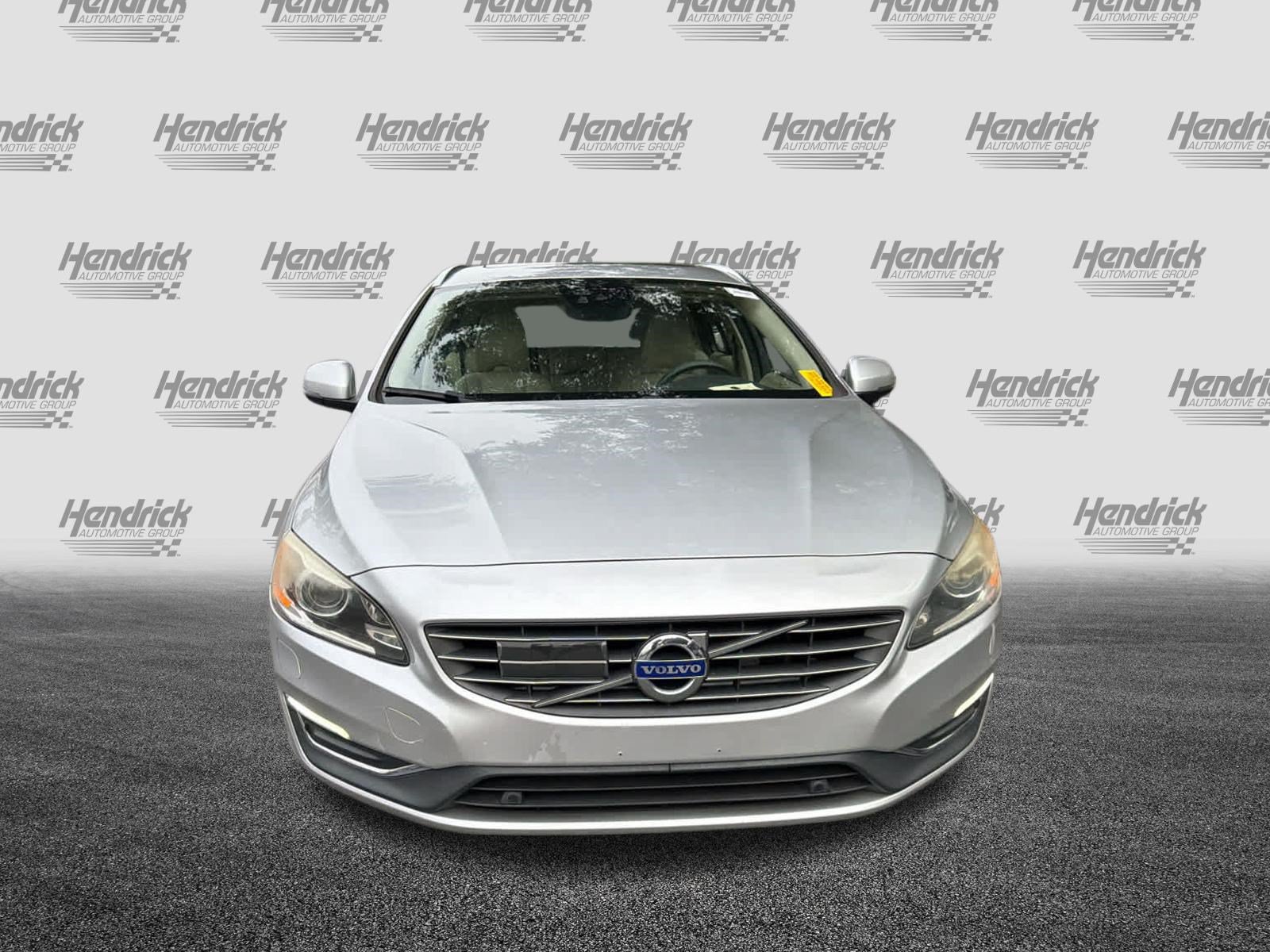 Used 2016 Volvo V60 T5 Platinum FWD image 3