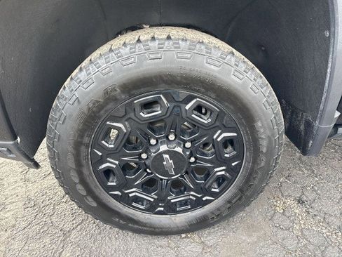 Certified 2024 Chevrolet Silverado 3500 High Country w/ High Country Premium Package image 19