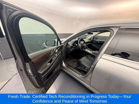 Used 2023 Genesis GV80 2.5T w/ Prestige Package AWD/4WD image 4