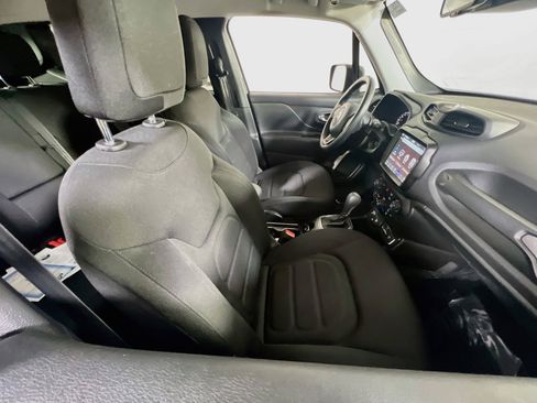 Used 2022 Jeep Renegade Latitude w/ Convenience Group AWD/4WD image 26