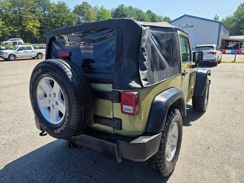 Used 2013 Jeep Wrangler Sport AWD/4WD image 5