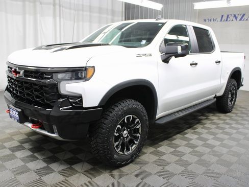 Used 2023 Chevrolet Silverado 1500 ZR2 image 6