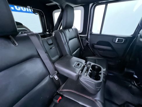 Used 2018 Jeep Wrangler Unlimited Rubicon AWD/4WD image 39