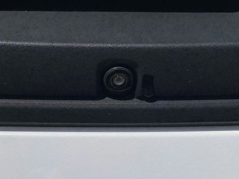 Used 2022 Chevrolet Colorado LT w/ Safety Package image 39