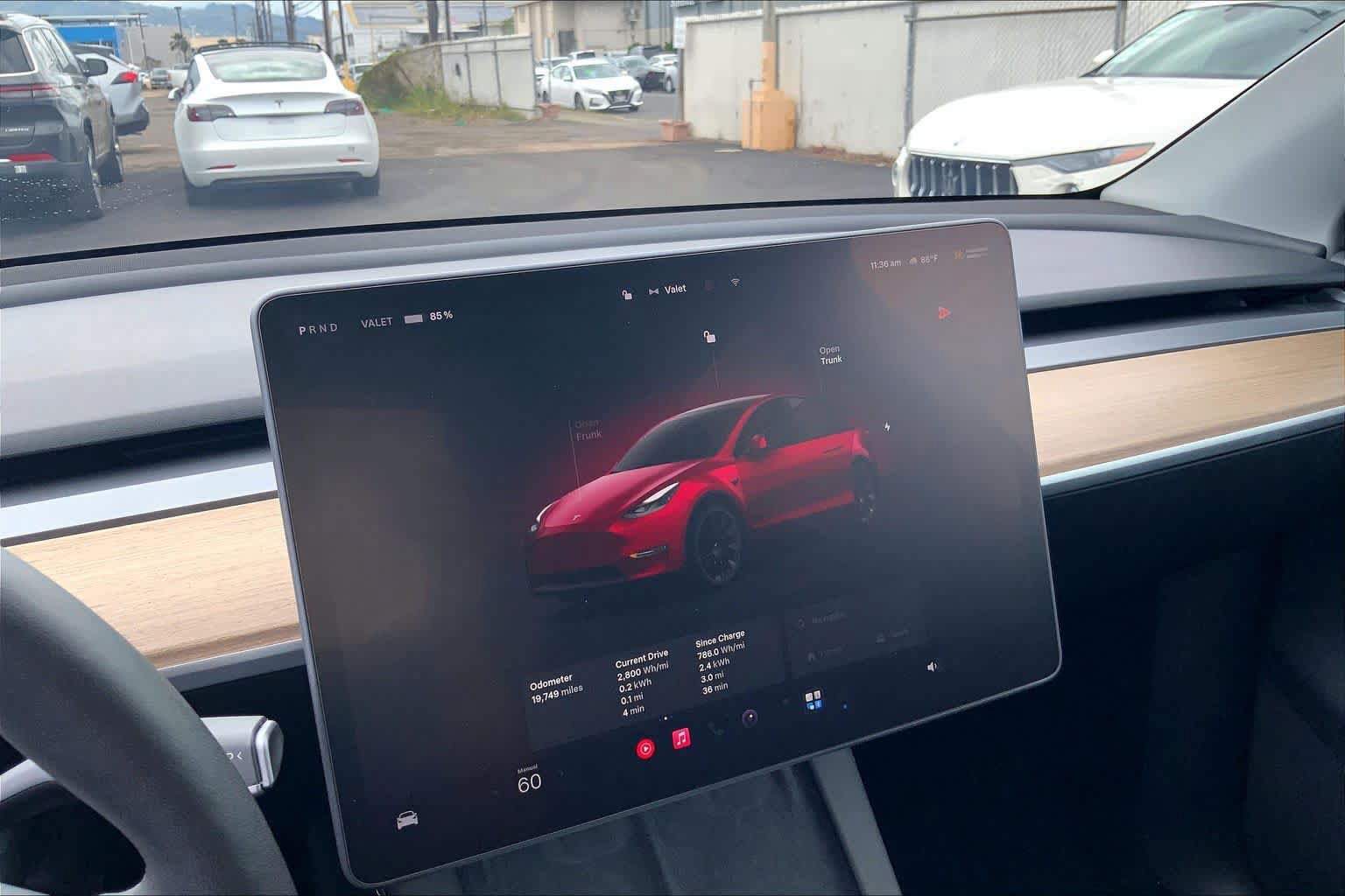 Used 2024 Tesla Model Y Long Range AWD/4WD image 16